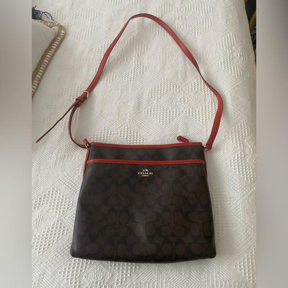 Coach crossbody bag - Picture 1 of 2